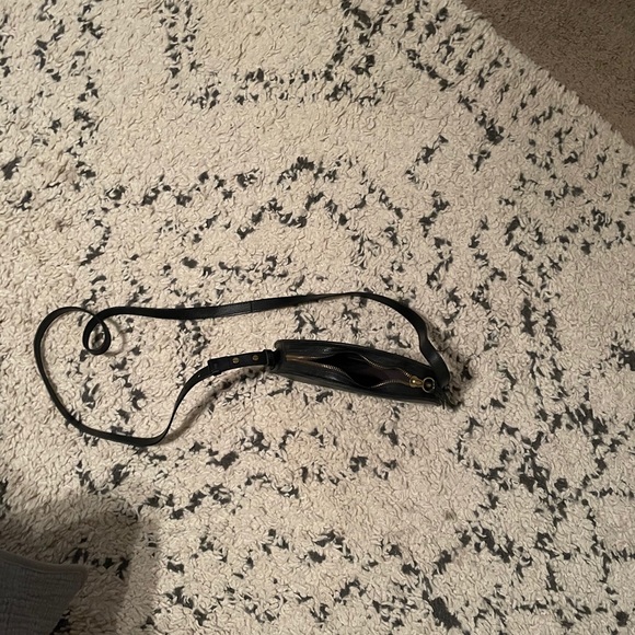 Madewell half moon crossbody - Picture 4 of 4